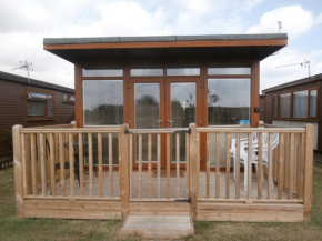 Beautiful 2-Bed Chalet in Mablethorpe, Mablethorpe